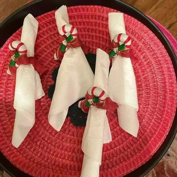 Christmas candy cane napkins holders set of 4 . Red ,white ,green .3 “ in height - Picture 5 of 8